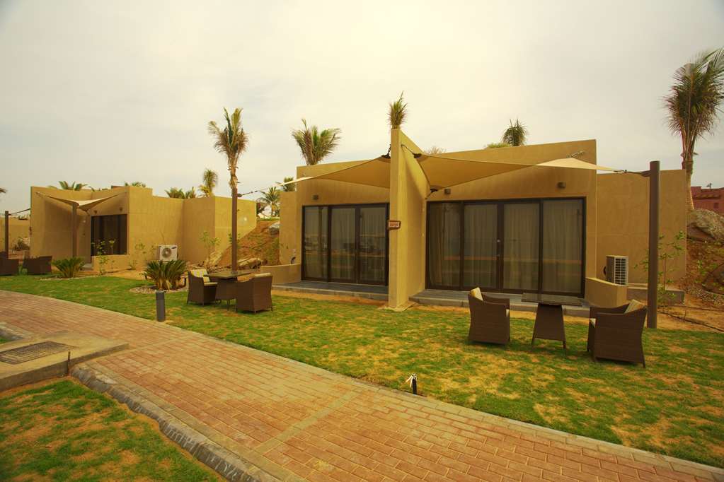 Golden Tulip Sharma Resort الغرفة الصورة